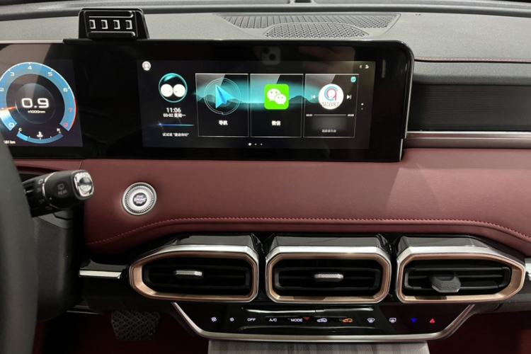 Used JETOUR X70 PLUS 2025 1.5T CVT Flagship PRO 7-Seater