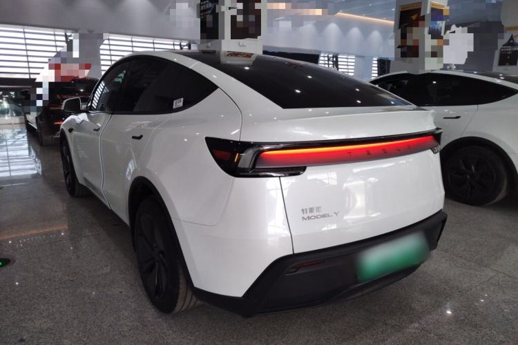 Used Tesla Model Y 2025 Rear-Wheel-Drive Version