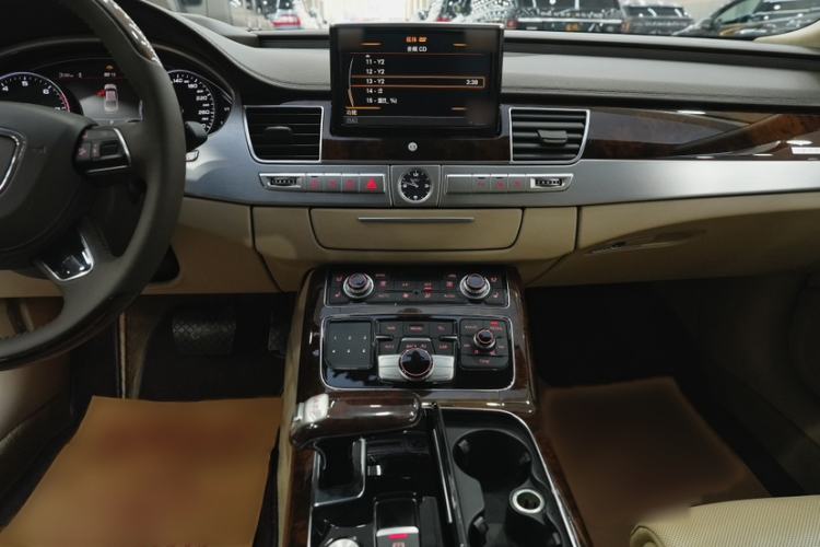 Used Audi A8 2014 A8L 6.3 FSI W12 quattro flagship model
