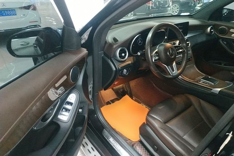 Used Mercedes-Benz GLC 2020 Facelift GLC 300 L 4MATIC Dynamic Edition
