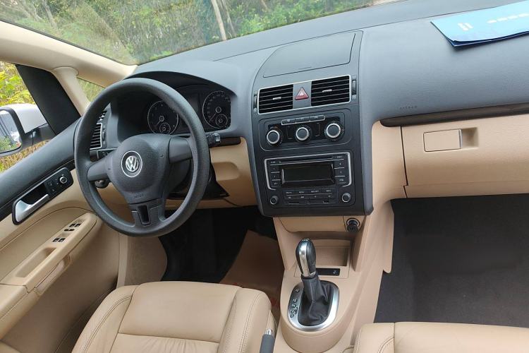 Used Volkswagen Touran 2015 1.4T DSG Comfort Edition 5 Seats
