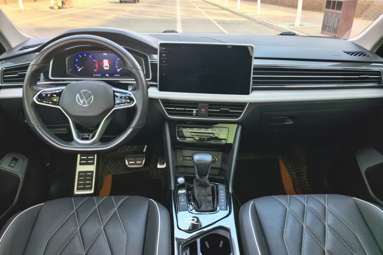 Used Volkswagen Tiguan L 2023 330TSI Automatic Two-Wheel Drive R-Line Enjoyment Edition
