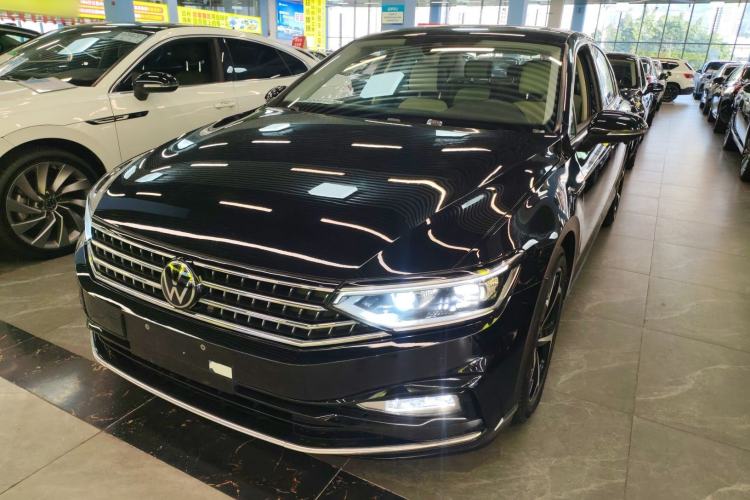 Used Volkswagen Magotan 2023 2 Million Units Commemorative Edition 330TSI DSG Luxury Version
