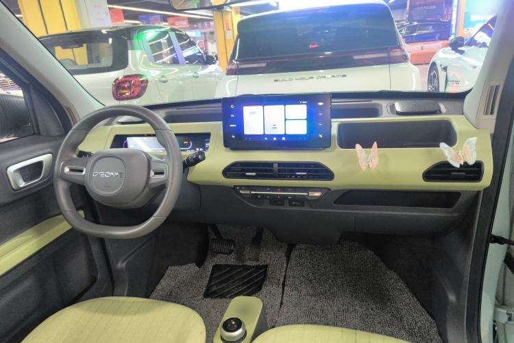 Used Geely Galaxy Panda 2024 Panda Mini 200km Endurance Bear