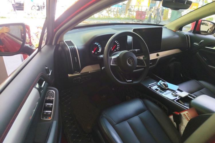 Used BYD Tang New Energy 2020 DM 2.0T Dual-Engine All-Wheel Drive Prestige 7-Seater China VI Standard
