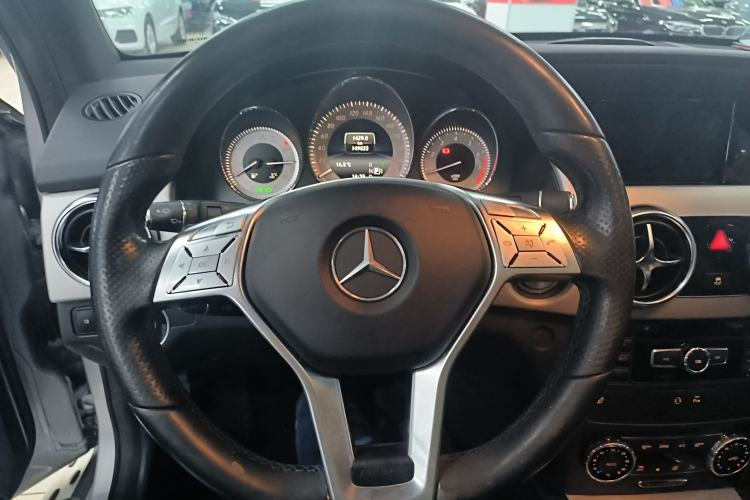 Used Mercedes-Benz GLK-Class 2015 GLK 300 4MATIC Fashion Edition Ultimate Version
