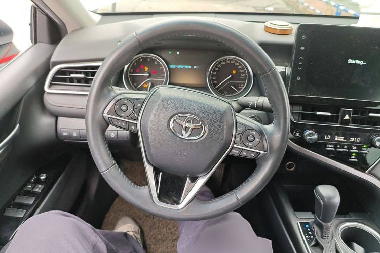 Used Toyota Camry 2021 2.0G Luxury Edition
