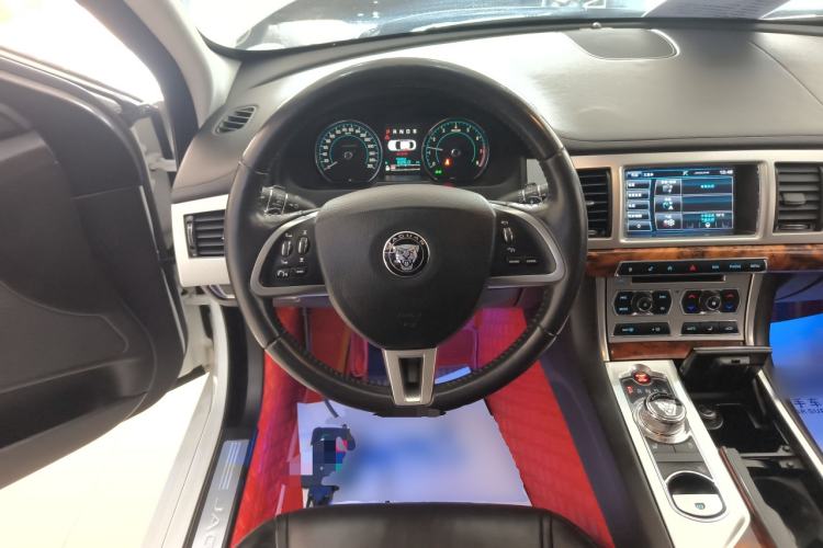 Used Jaguar XF 2014 XF 2.0T Luxury Edition