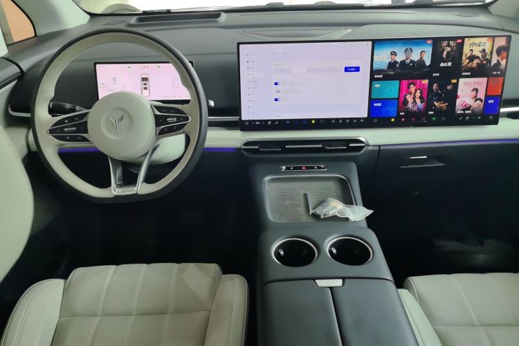 Used VOYAH Dream 2025 PHEV Four-Wheel-Drive Flagship Kunpeng Edition
