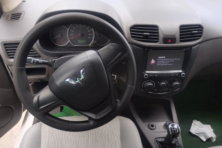 Used Wuling Hongguang 2015 1.2L S Base Model China V Standard