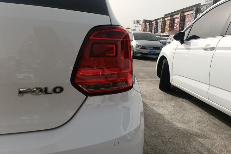 Used Volkswagen Polo 2014 1.4L Automatic Comfort Edition
