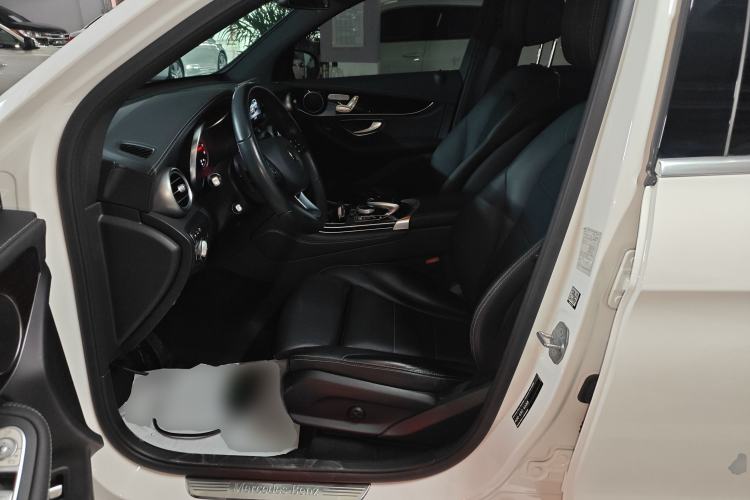 Used Mercedes-Benz GLC 2018 GLC 260 4MATIC Luxury Model