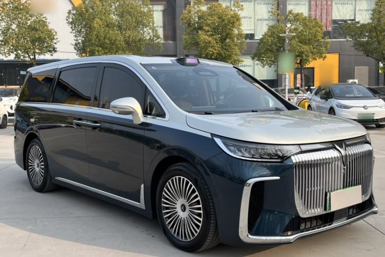 Used VOYAH Dream 2025 PHEV Four-Wheel-Drive Flagship Version – Qiankun Edition
