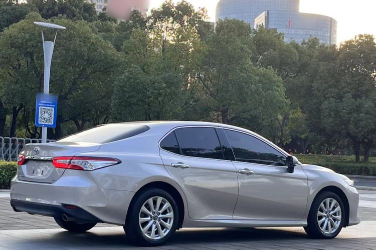 Used Toyota Camry 2019 Revised Version 2.0G Luxury Edition
