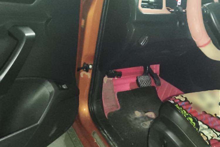 Used Volkswagen T-ROC 2019 280TSI DSG Two-Wheel-Drive Luxury Model China VI Standard
