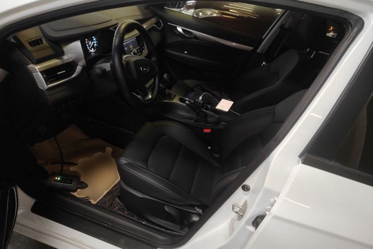 Used Geely Auto Emgrand 2019 Leading Edition 1.5L Manual Luxury Model China VI Standard
