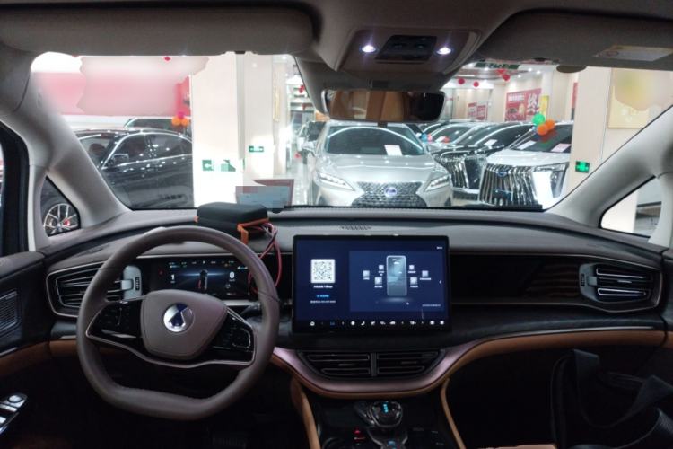 Used Denza D9 2022 DM-i 1040 Prestige Model