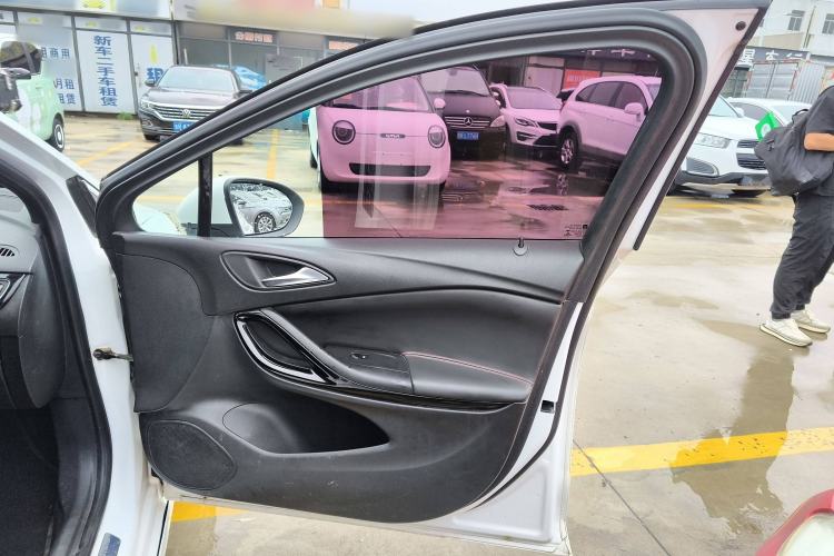 Used Buick Verano 2016 Hatchback GS 20T Dual-Clutch Passionate Sporty Model
