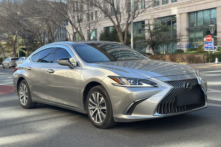 Used Lexus ES 2020 200 Excellence Edition
