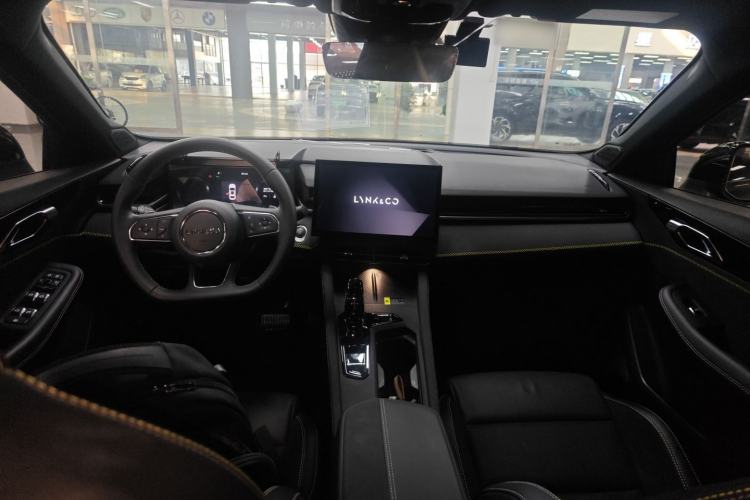 Used Lynk & Co 03 2023 1.5TD DCT JingPro
