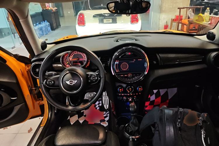 Used  MINI 2015 2.0T COOPER S Five-Door Edition
