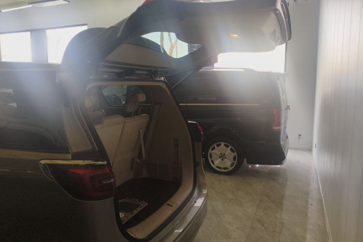 Used Buick GL8 2023 ES Lu Zun Smart Flagship Model
