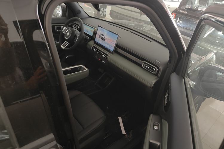 Used Baojun Spark EUV 
