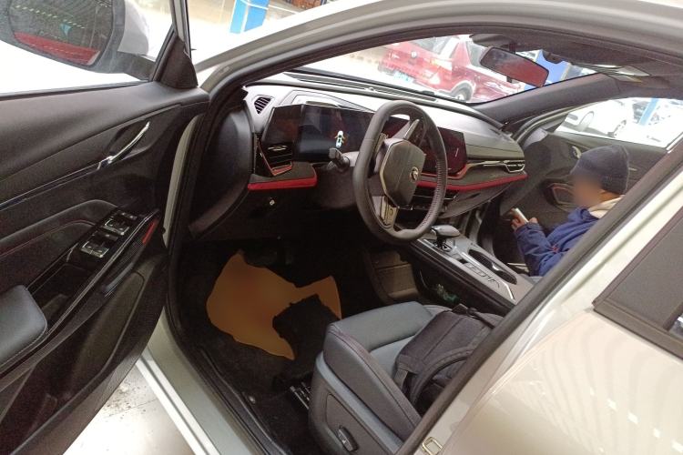 Used Changan X5 PLUS 2024 1.5T DCT ZhiZun Version
