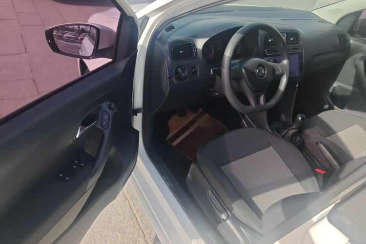 Used Volkswagen Polo 2014 1.4L Manual Fashion Edition
