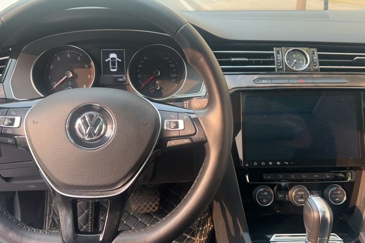 Used Volkswagen Magotan 2017 330TSI DSG Luxury Model