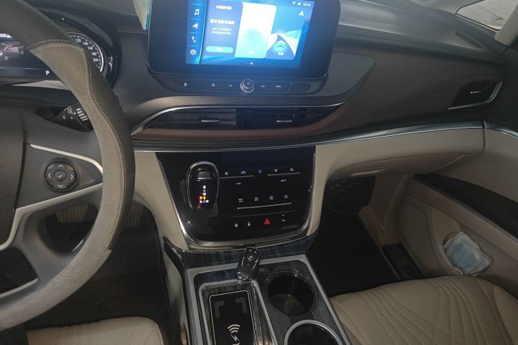 Used Buick GL8 2023 Land Executive Class Comfort Model