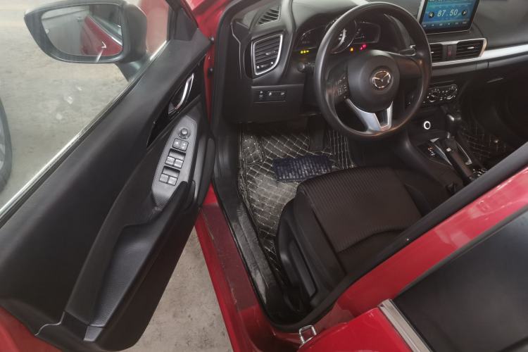 Used Mazda Mazda 3 Axela 2016 Sedan 1.5L Automatic Comfort Model