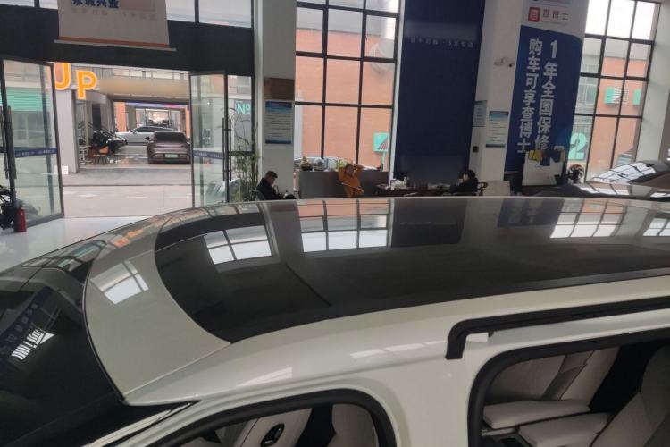 Used XPeng X9 2024 702 Ultra-Long Range Max
