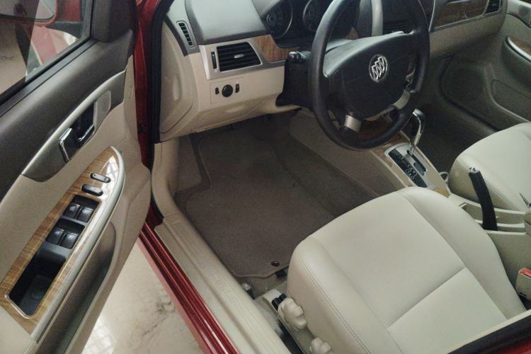 Used Buick Excelle 2015 1.5L Automatic Classic Model
