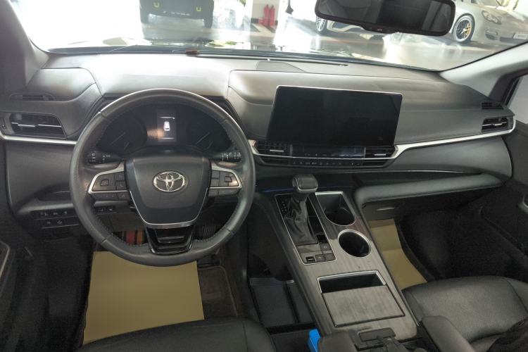 Used Toyota Sienna 2021 2.5L Hybrid Premium Edition