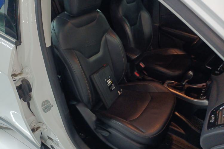 Used  Compass 2017 200T Automatic Family Edition