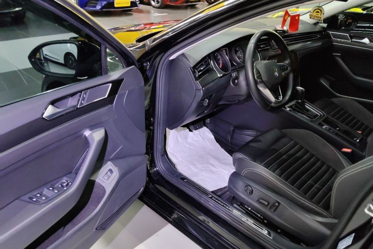 Used Volkswagen Magotan 2020 330TSI DSG Leading Model
