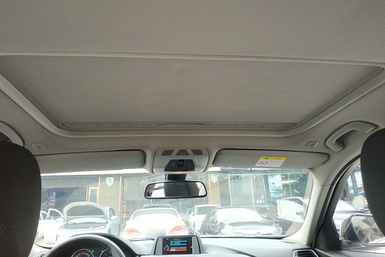 Used BMW 3 Series 2017 318Li Fashion Model
