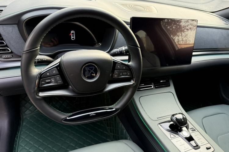 Used BYD Han 2022 EV 610 km All-Wheel-Drive Qianshan Cui Limited Edition
