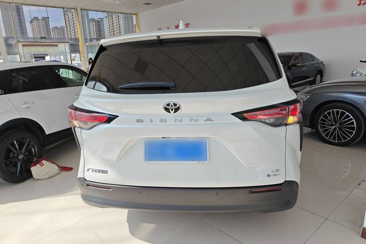Used Toyota Sienna 2024 2.5L Hybrid Comfort Edition
