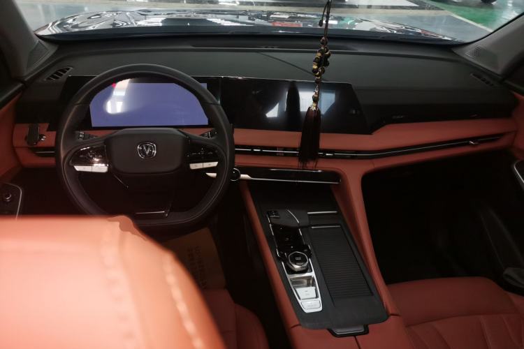 Used Changan CS75 PLUS 2024 3rd Generation Champion Edition 1.5T Intelligent Drive Dynamic Model
