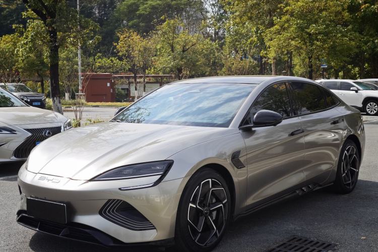 Used BYD Seal 2022 700 km Long-Range Rear-Wheel-Drive Version
