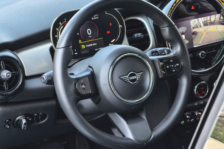 Used  MINI 2022 1.5T COOPER Classic Edition
