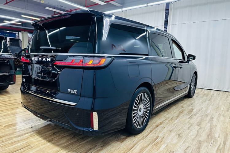 Used VOYAH Dream 2025 PHEV Four-Wheel-Drive Flagship Kunpeng Edition
