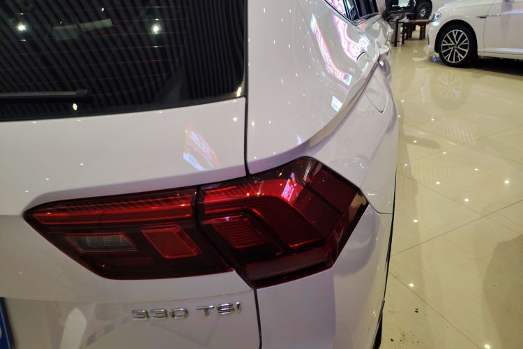 Used Volkswagen Tiguan L 2021 330TSI Automatic Two-Wheel Drive Smart Edition
