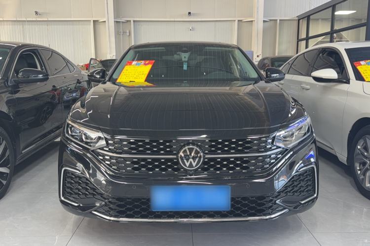 Used Volkswagen Passat 2024 380TSI Starry Luxury Edition
