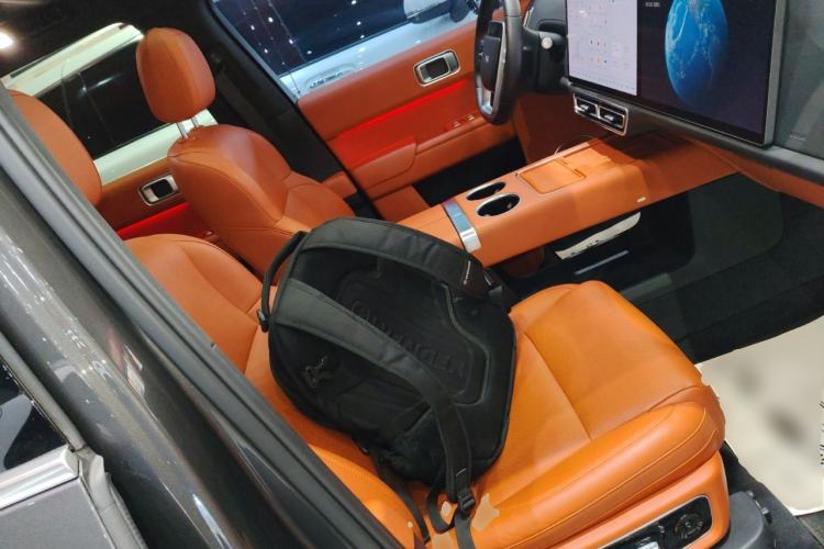 Used Li Auto L8 2023 Pro Model
