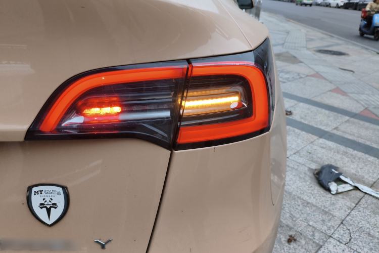 Used Tesla Model Y 2022 Rear-Wheel-Drive Version
