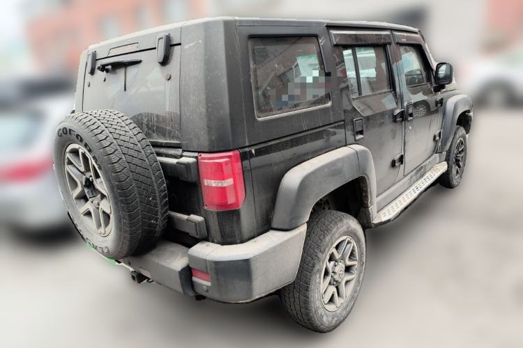 Used  BJ40 2018 40L 2.0T Manual Diesel Four-Wheel Drive Prestige Edition