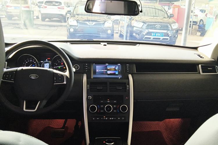 Used Land Rover Discovery Sport 2018 240 PS SE Version